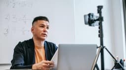 Những cái sai khi phỏng vấn online