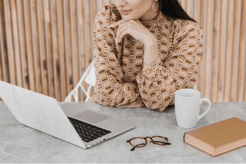 Chủ doanh nghiệp không trả sổ bảo hiểm xã hội phải làm sao?